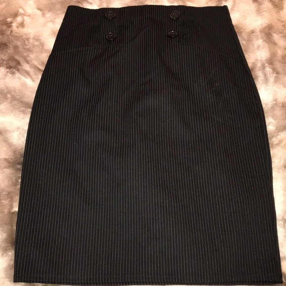 Pinstripe career pencil skirt - Picture 3 of 4